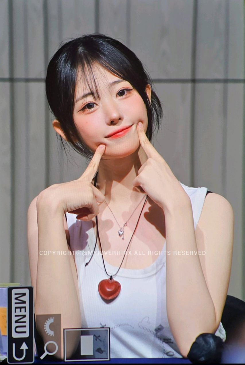 [QWER] 히나1_2.jpg