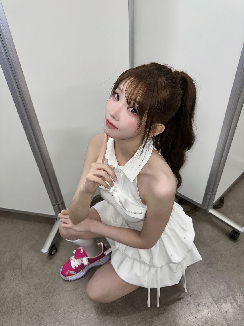 QWER 마젠타1_7.jpg