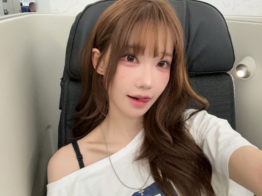 QWER 마젠타1_3.jpg