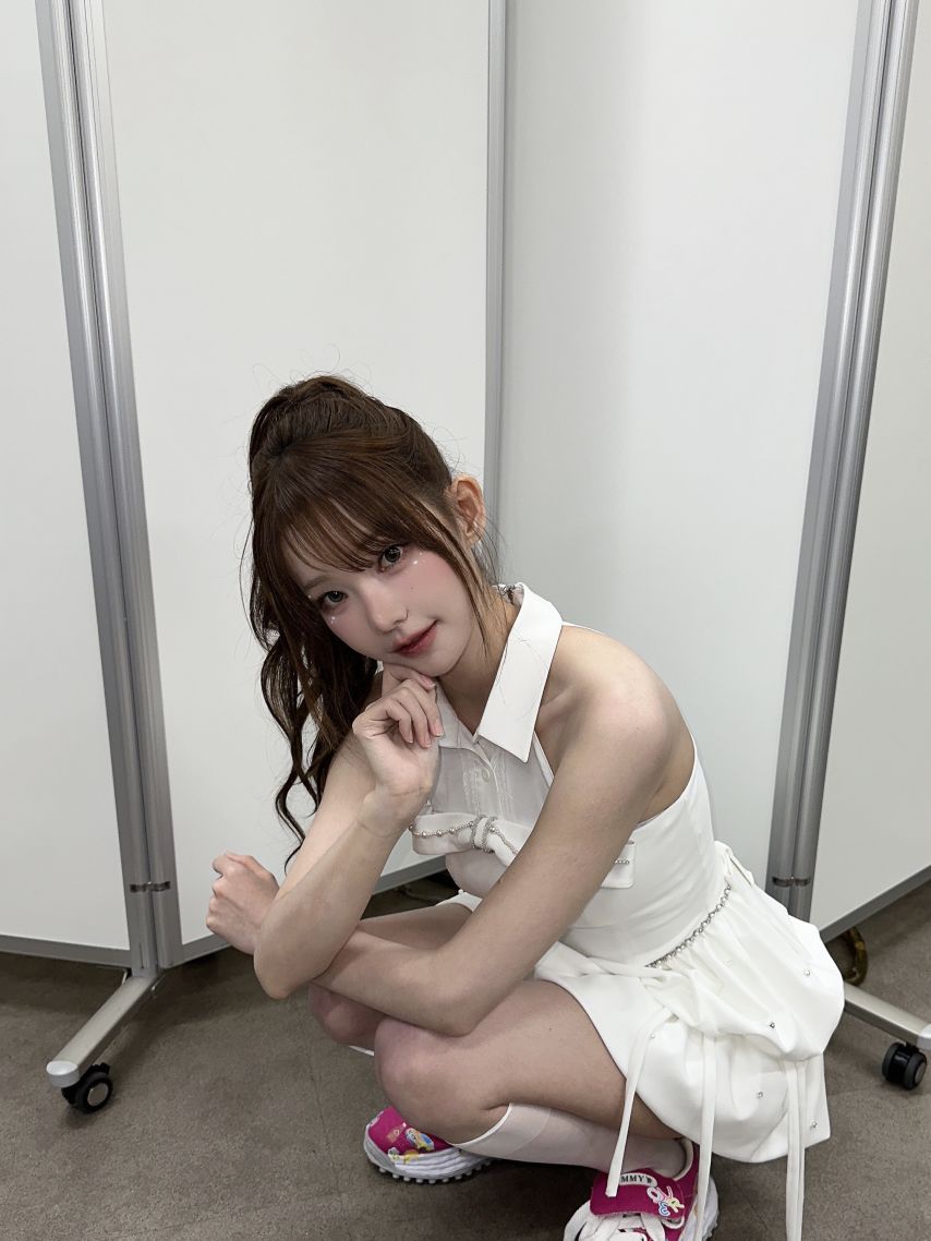 QWER 마젠타1_6.jpg