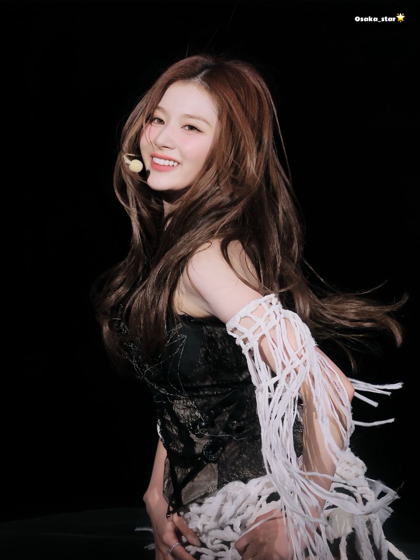 트와이스 사나1_4.jpg