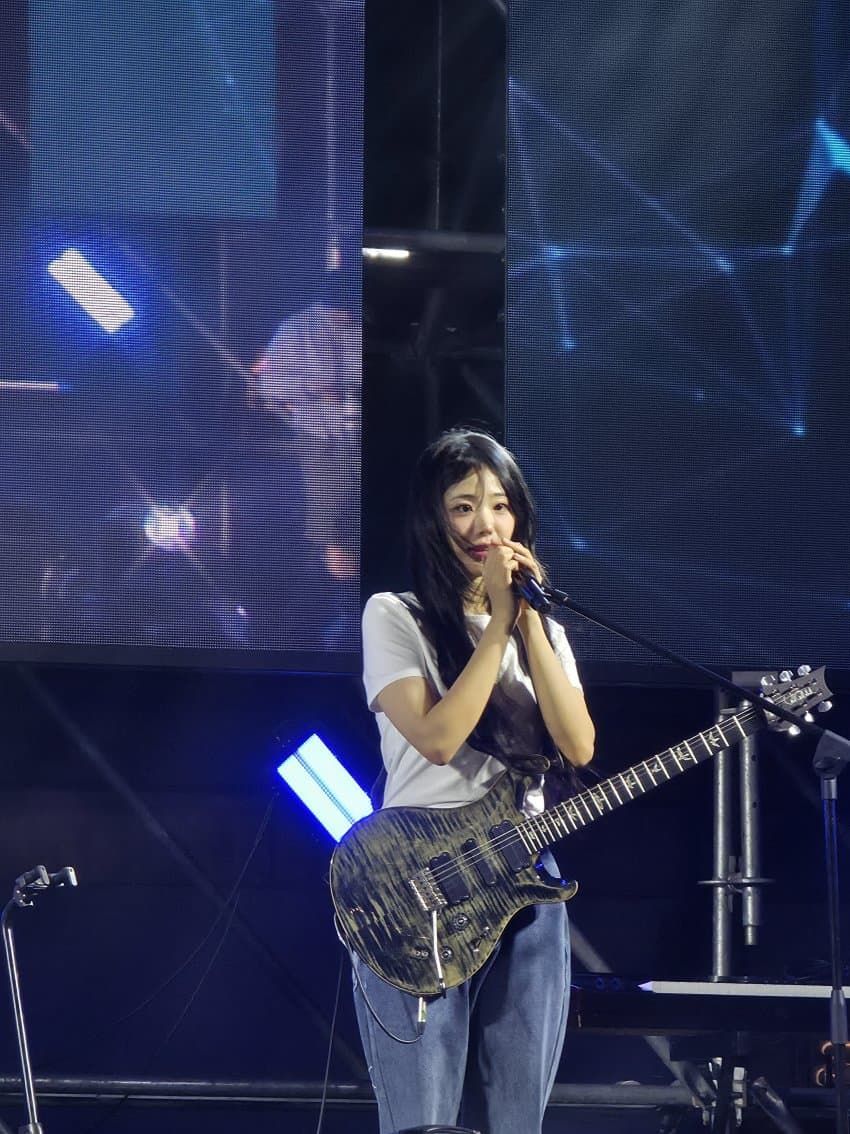 QWER 히나1_1.jpg