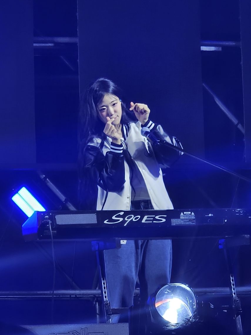QWER 히나1_3.jpg