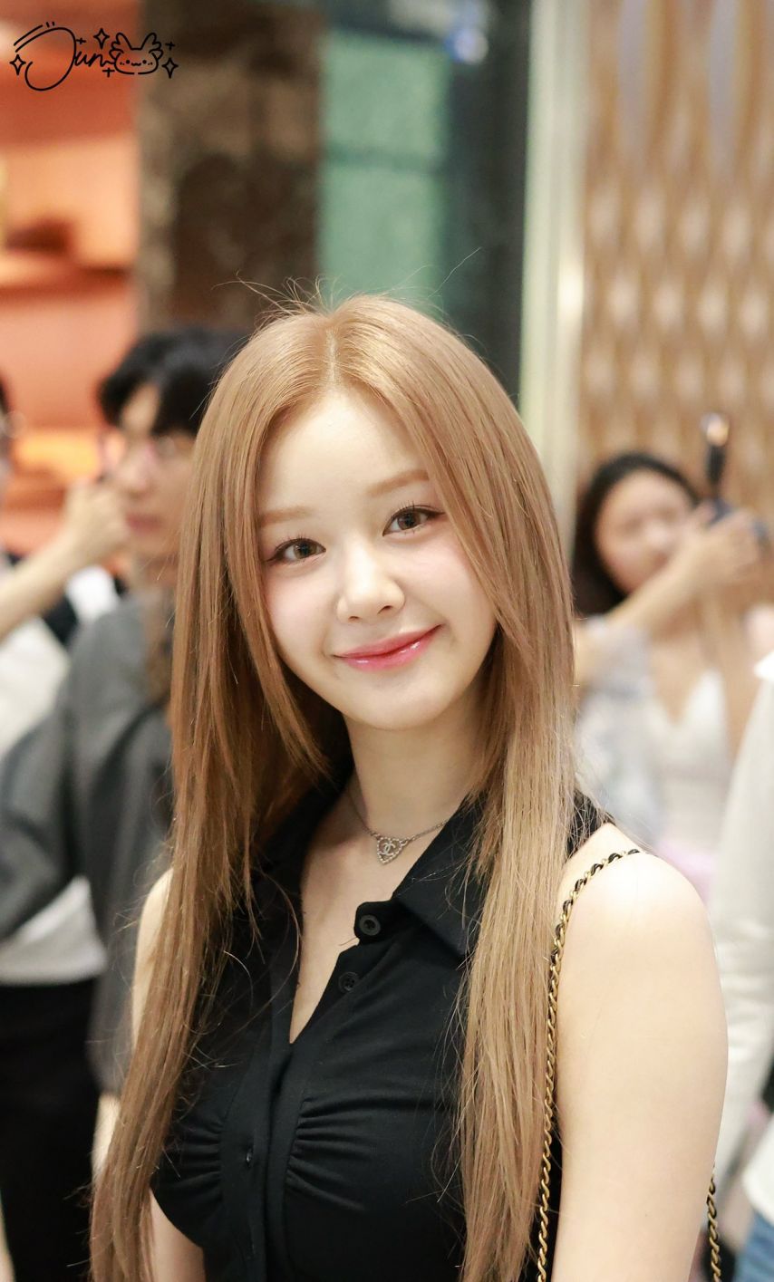베이비몬스터 파리타1_4.jpg