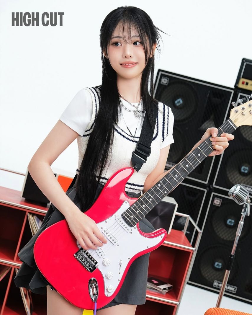 QWER HIGH CUT1_8.jpg