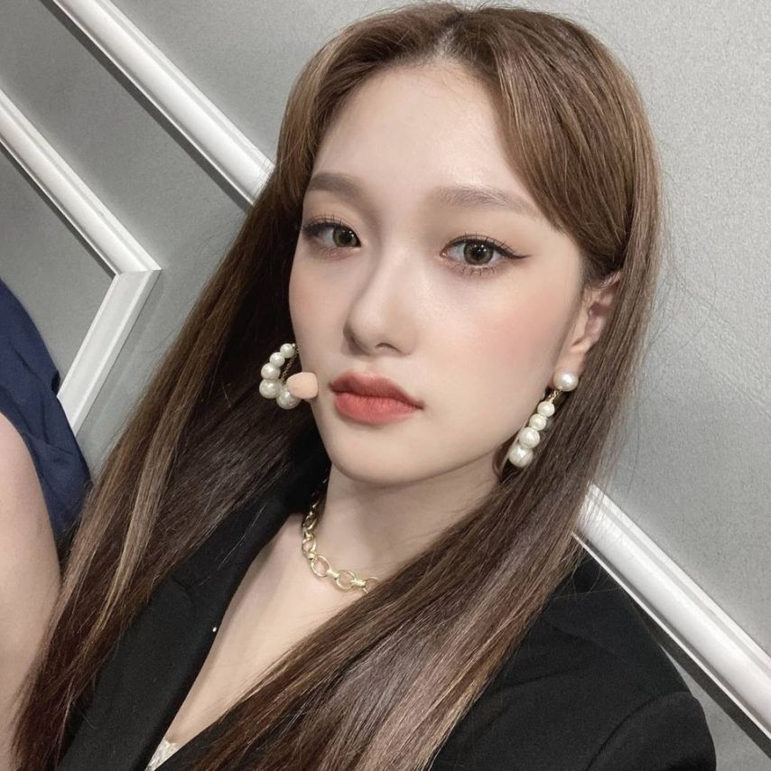 프로미스나인 이서연2_2.jpg
