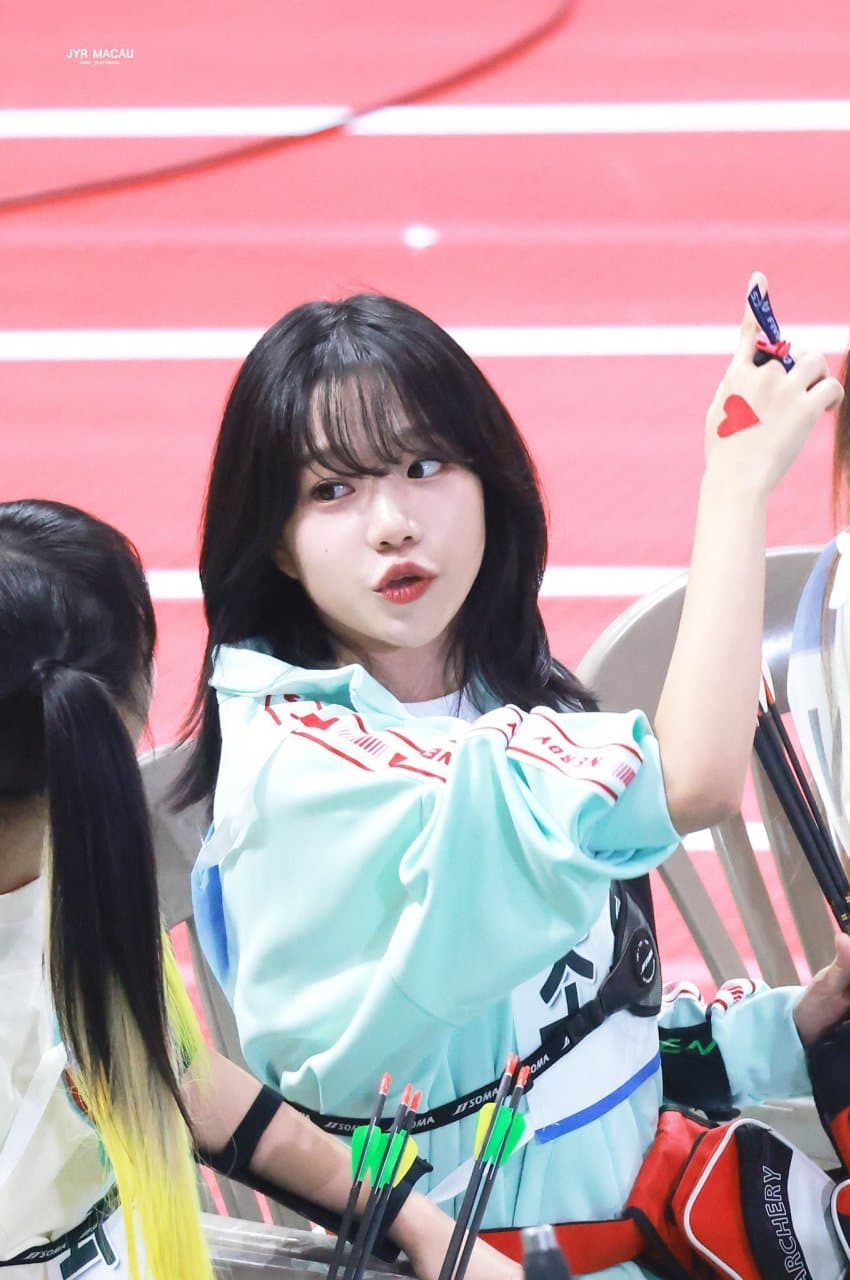 아이즈원-조유리1_4.jpg