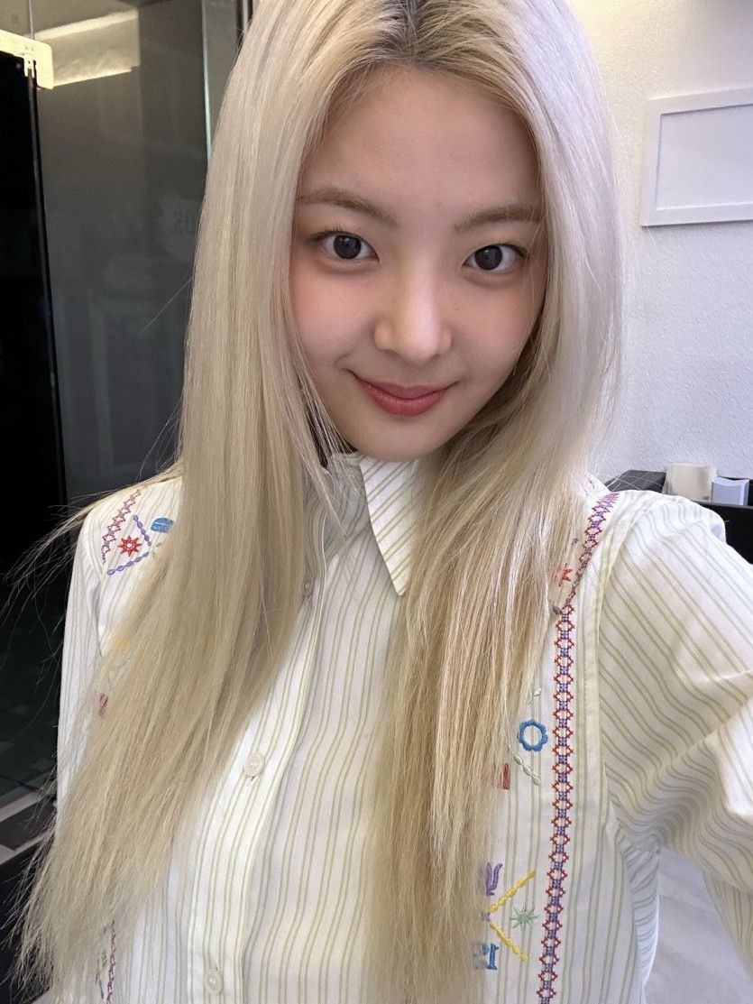 ITZY 리아1_3.jpg