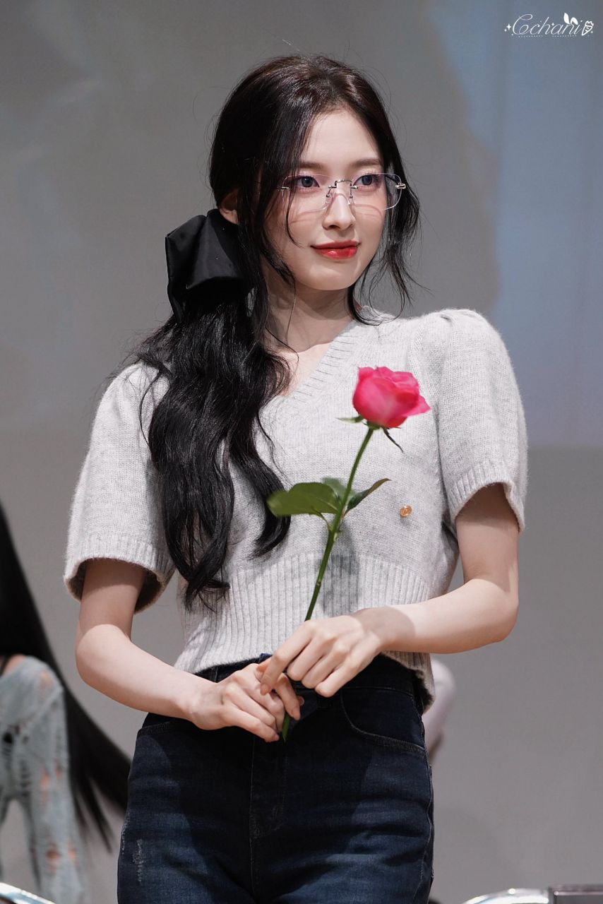 오마이걸 아린1_1.jpg