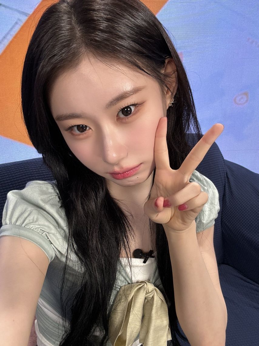 ITZY 채령1_3.jpg