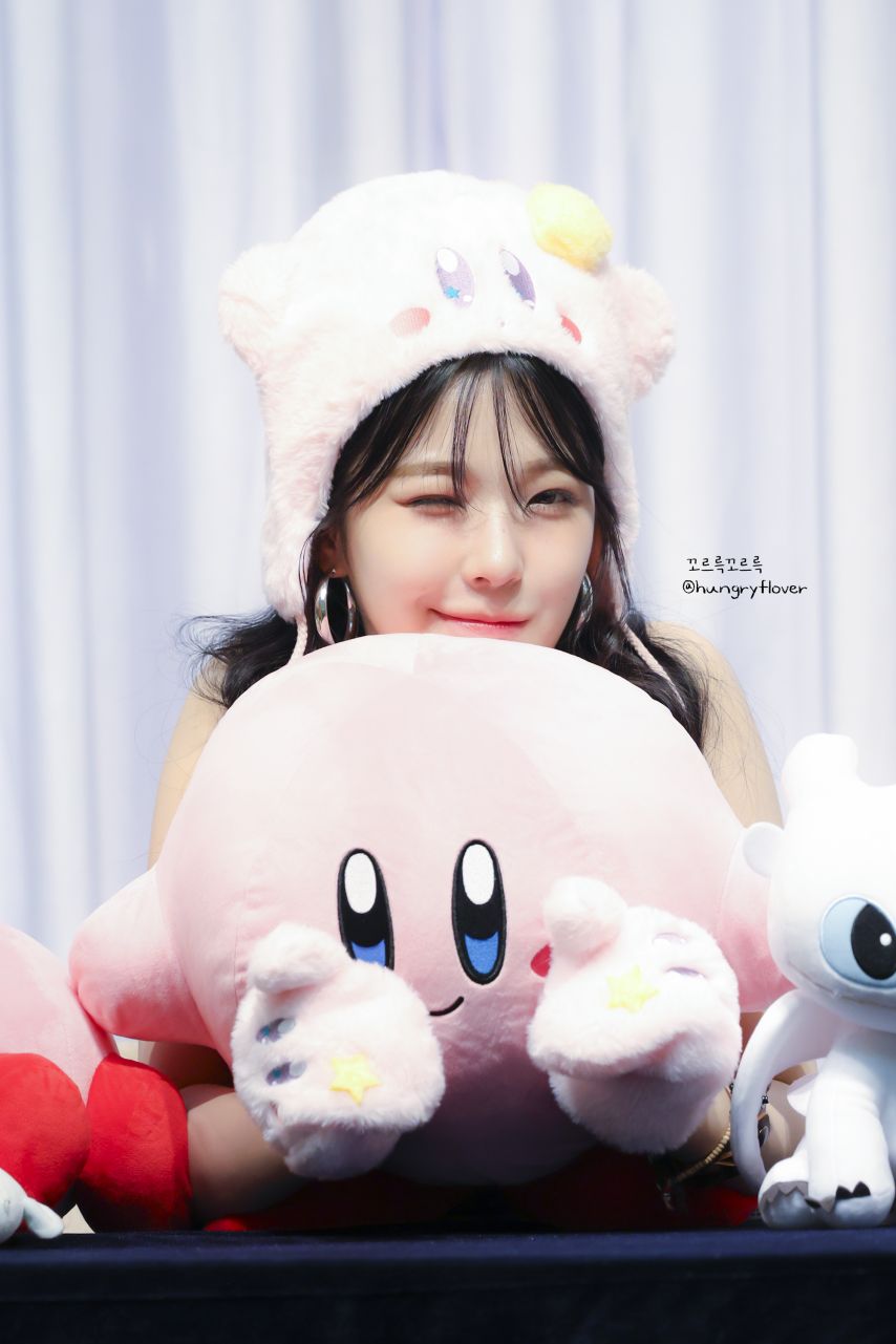 프로미스나인 백지헌1_1.jpg