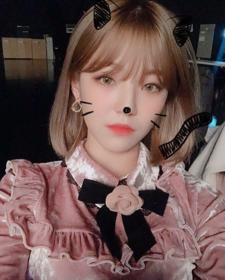 프로미스나인 백지헌1_2.jpg