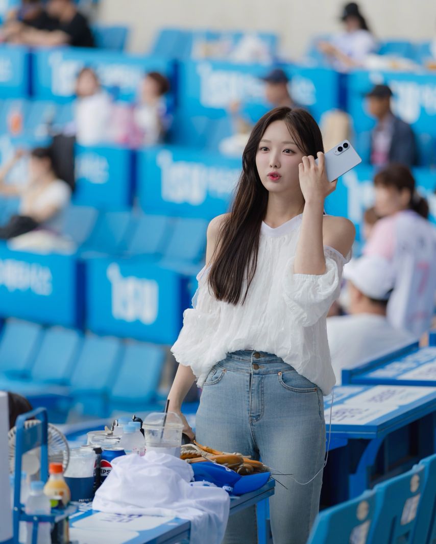 김세연 아나운서1_3.jpg