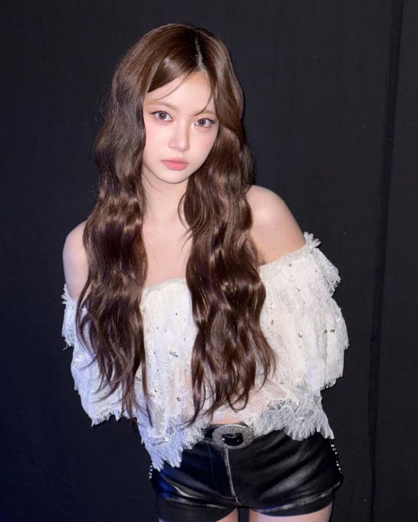 르세라핌 김채원,홍은채1_4.jpg