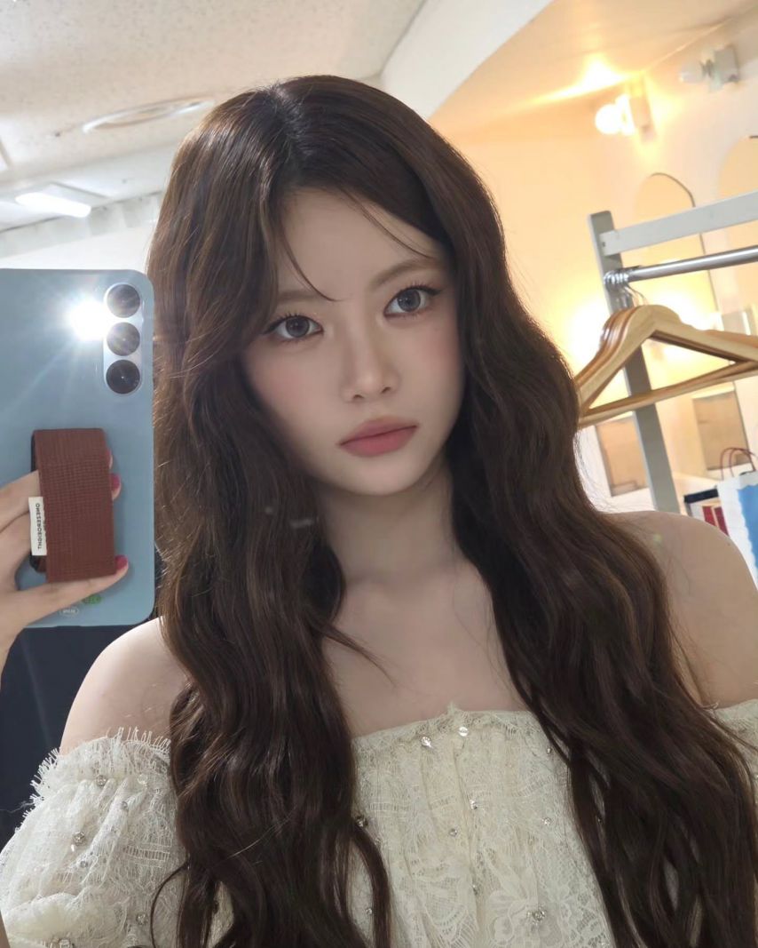 르세라핌 김채원,홍은채1_6.jpg