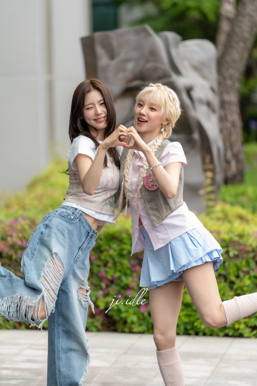 오늘자 아이들 미연 우기1_2.jpg
