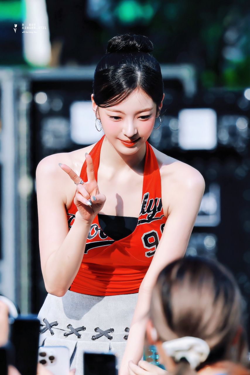 [ITZY] 제왑 골격의 정석 리아1_1.jpeg