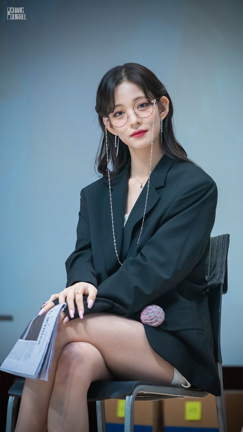 프로미스나인 이채영2_1.jpg