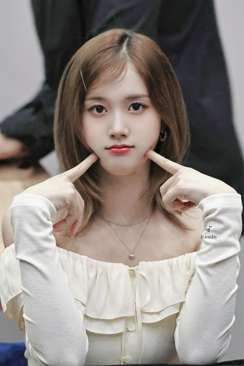 스테이씨 재이1_2.jpg