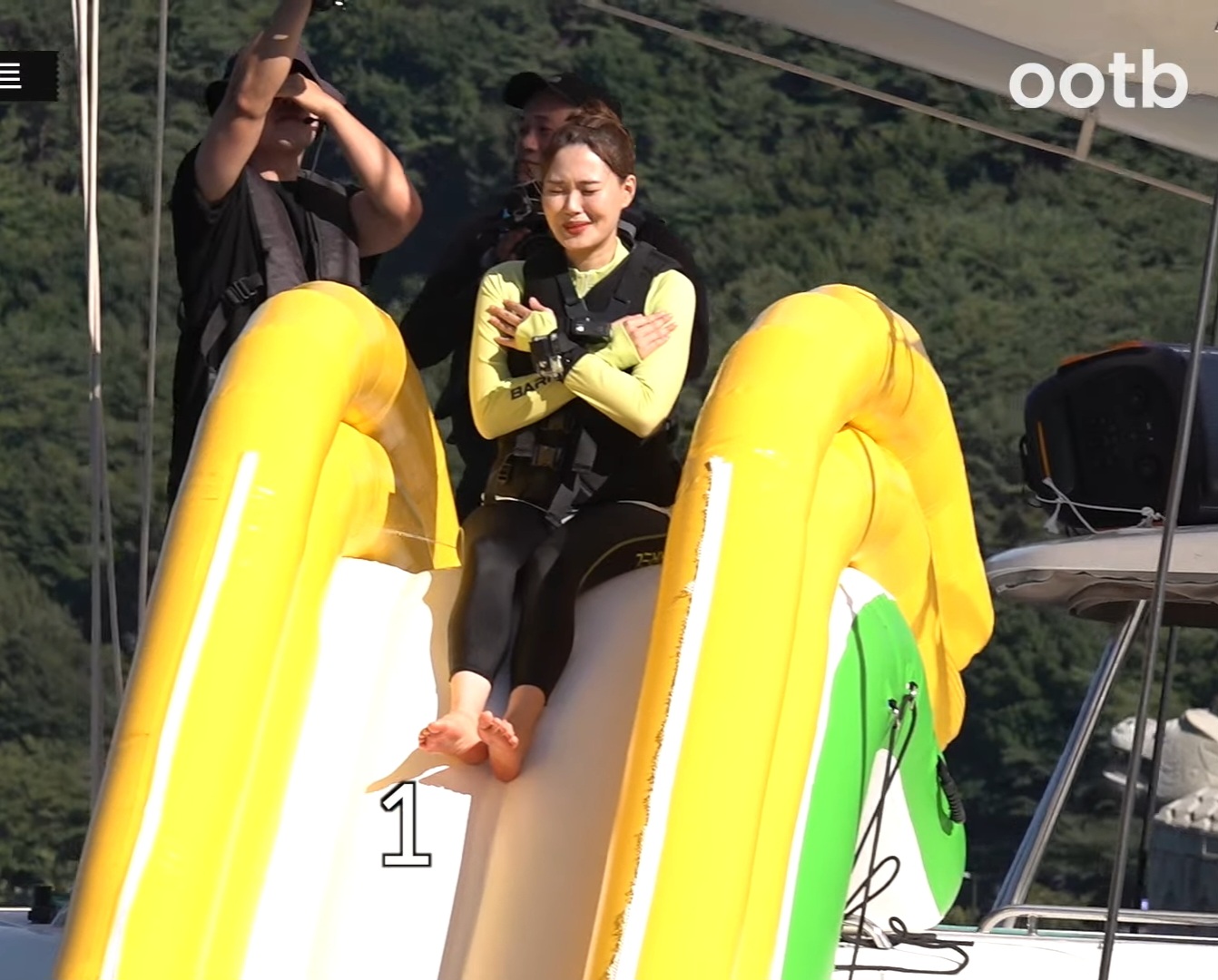엄지윤_51349_7.jpg