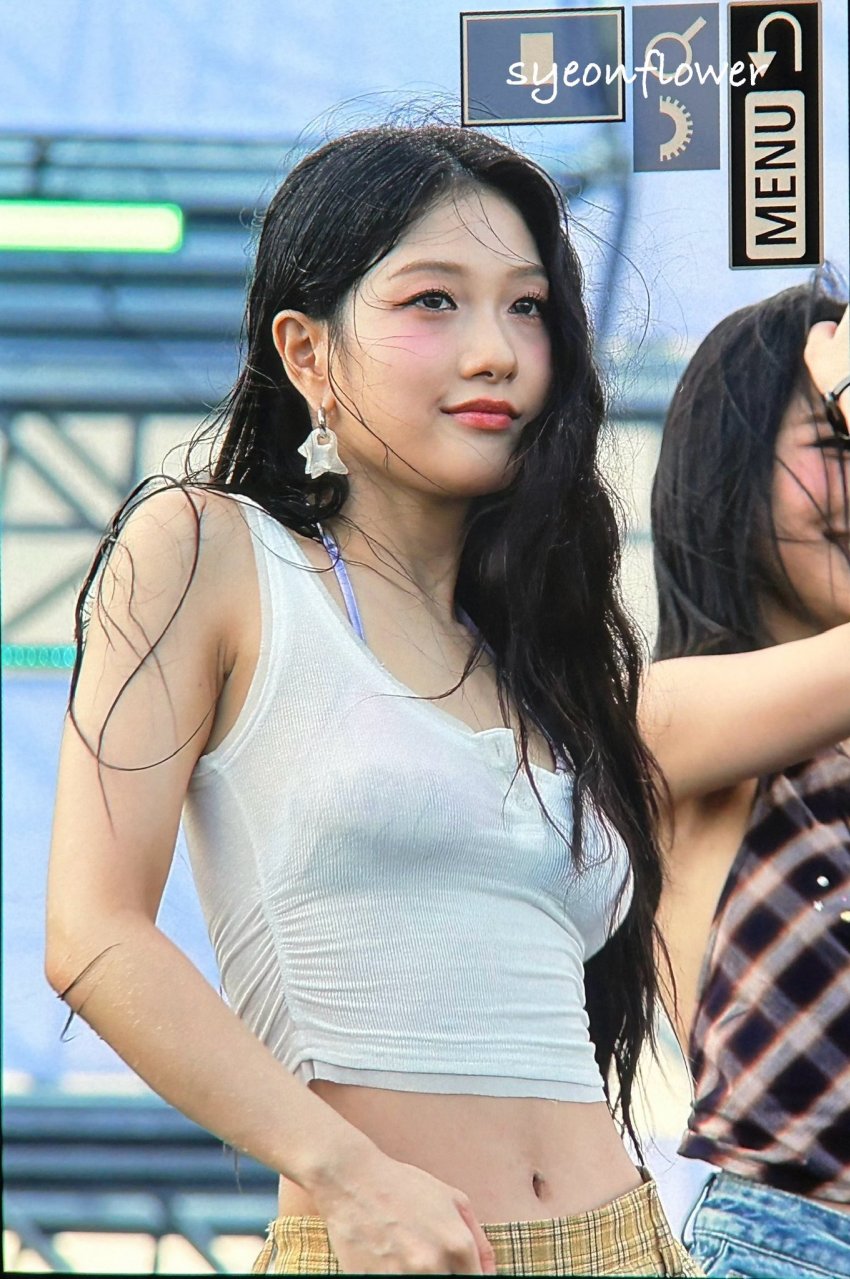 프로미스나인 이서연_32955_3.jpeg