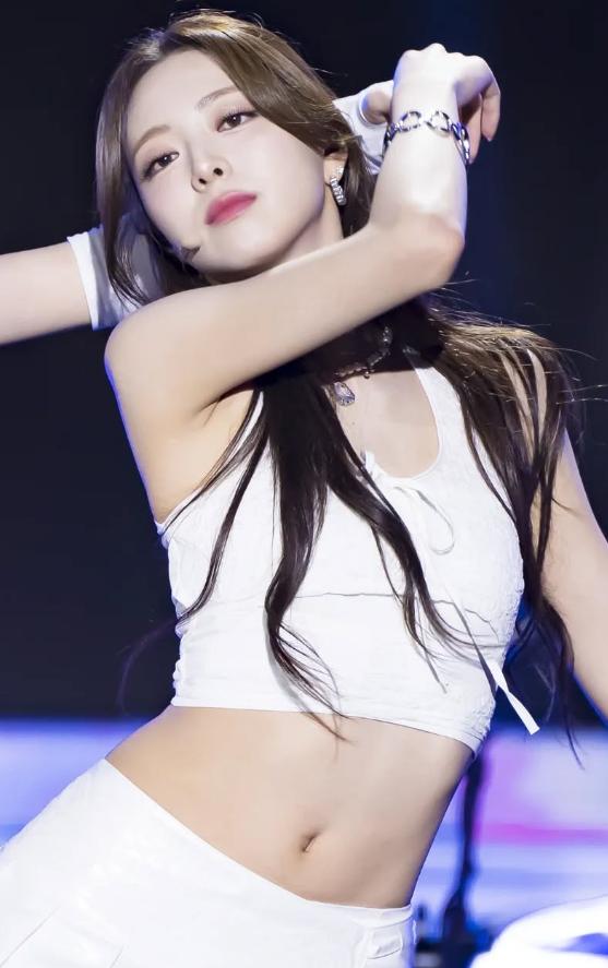 유나_35691_3.png.jpg