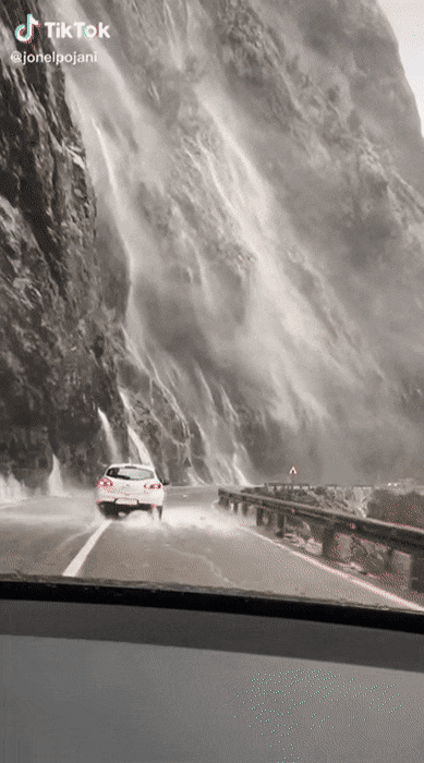 381bc1b55db905af09a0d05efd5a772520953e2d.gif